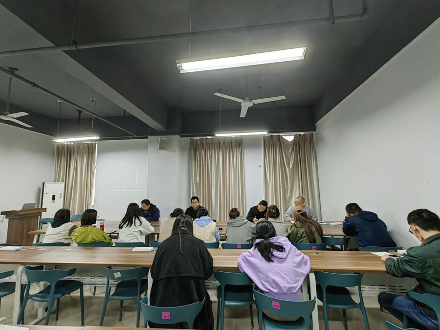 強(qiáng)化內(nèi)力提升 共同攻堅(jiān)克難 我院召開(kāi)就業(yè)創(chuàng)業(yè)工作專(zhuān)題會(huì)議照片.jpg