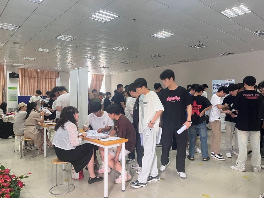 信息機(jī)電學(xué)院舉行咚咚智能制造英才班專場招聘會照片（2）.jpg