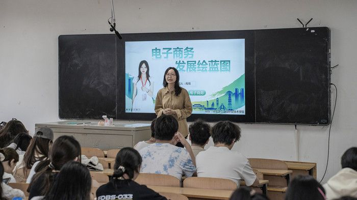 1747360740999526.jpg 1747360740999526.jpg